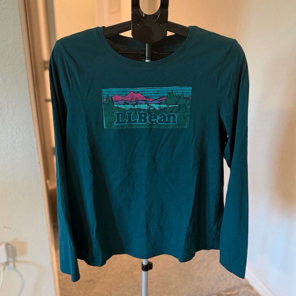 L.L. Bean Women’s Logo Graphic Long Sleeve Shirt Size Large Regular